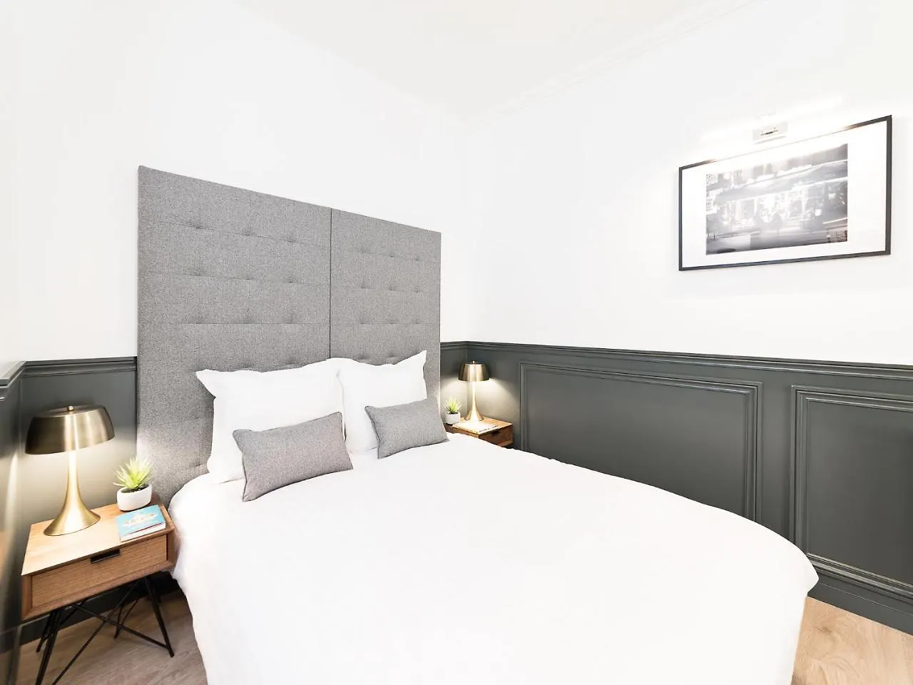 LivinParis - Luxury 3 Bedrooms République I 0*, Paris France